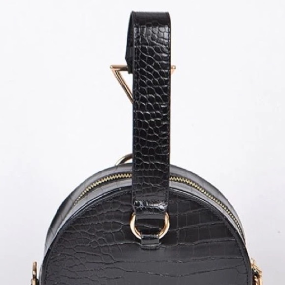 Black round croc embossed leather clutch - Picture 3 of 5